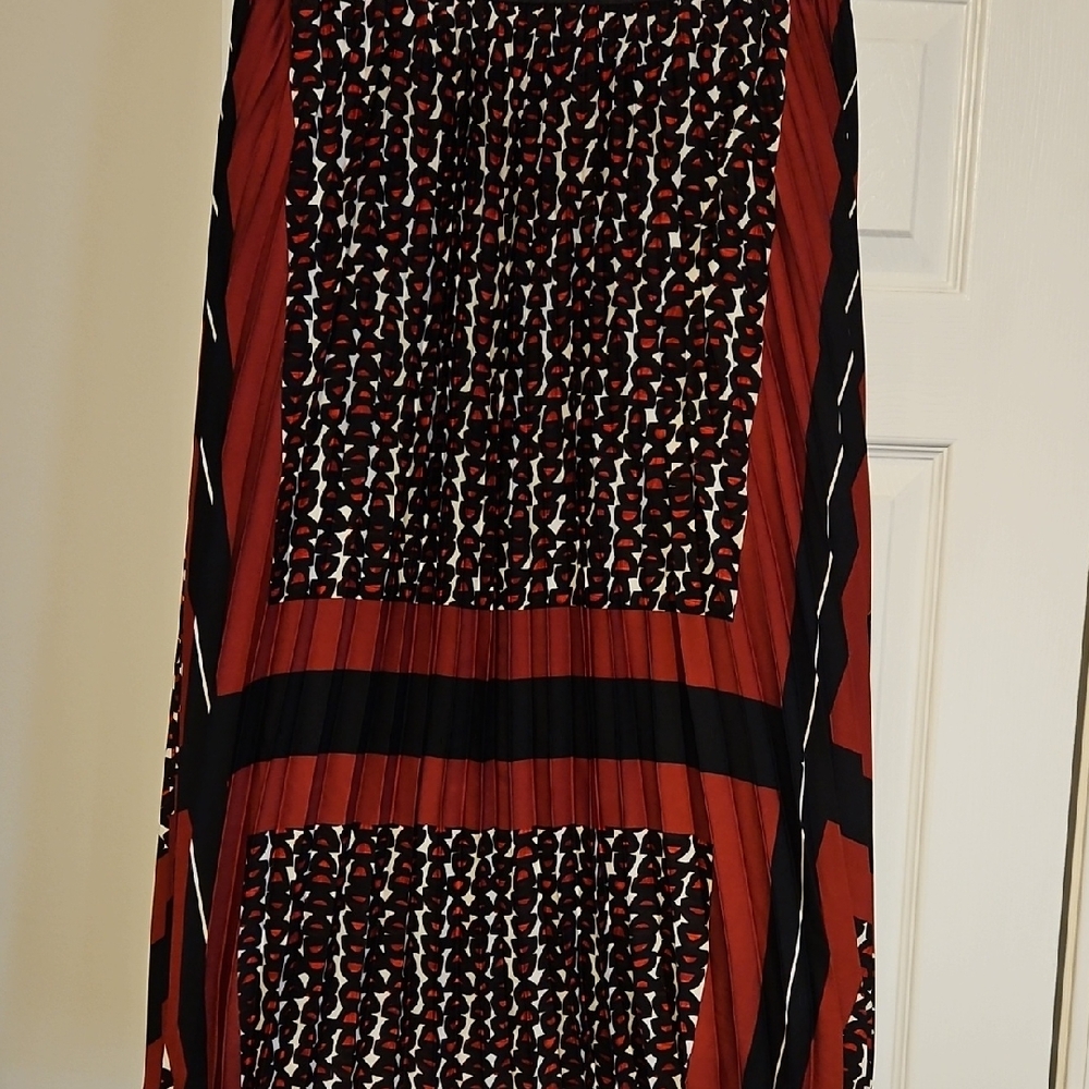 NIC+ZOE Red and Black Patterned Maxi Skirt